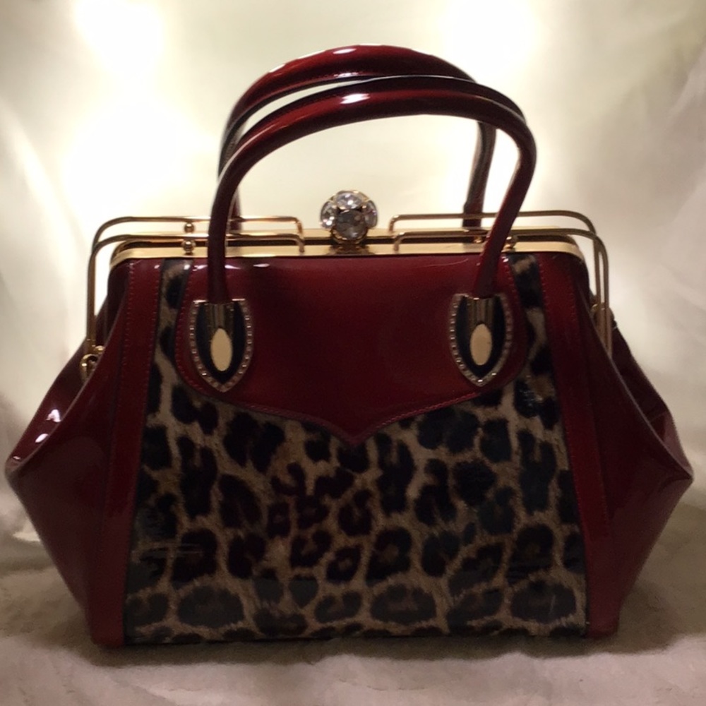 Cheetah purse w Bling detail